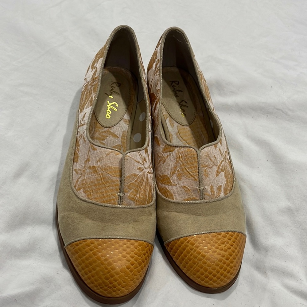 Ruby shoo yellow and cream mixed material Oxford sz 8